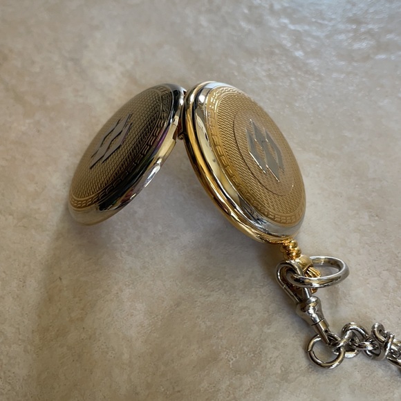 Armitron pocket Watch battery TT with chain - Picture 5 of 5